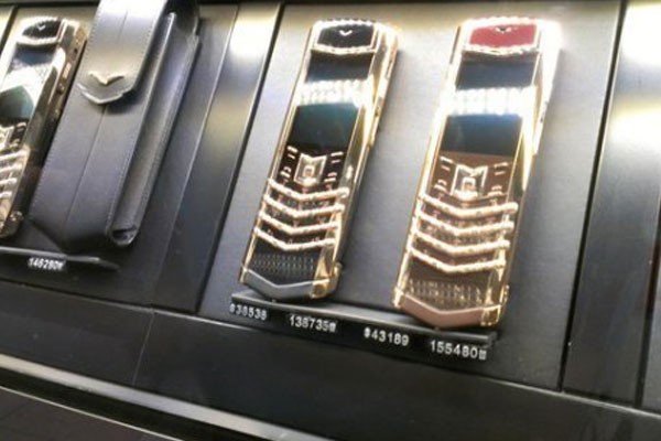 Gold and diamond cellphones
