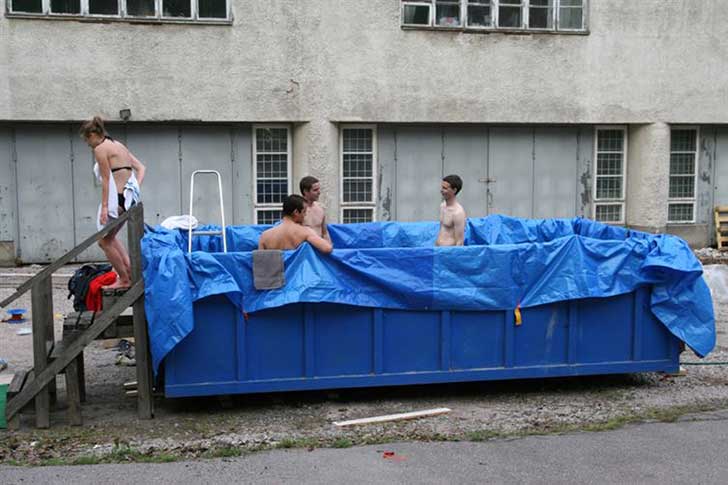 Container pool