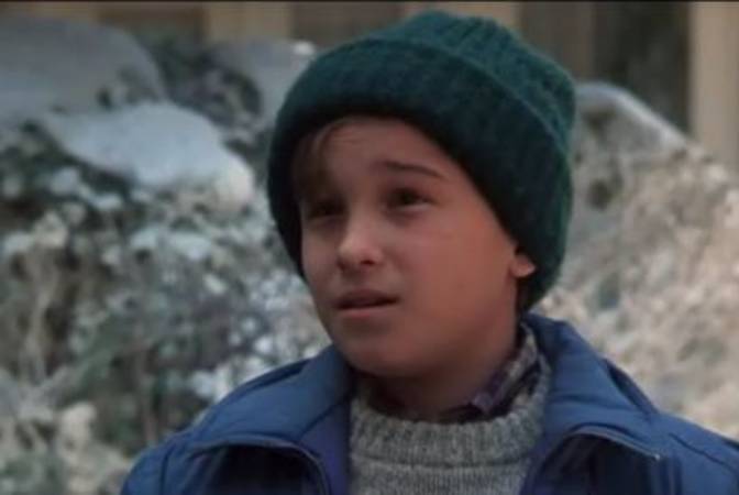 Johnny Galecki (Leonard) was an actor since he was a child