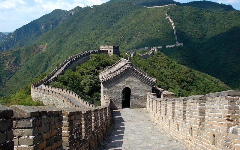 LIE: Great Wall of China can be seen from space