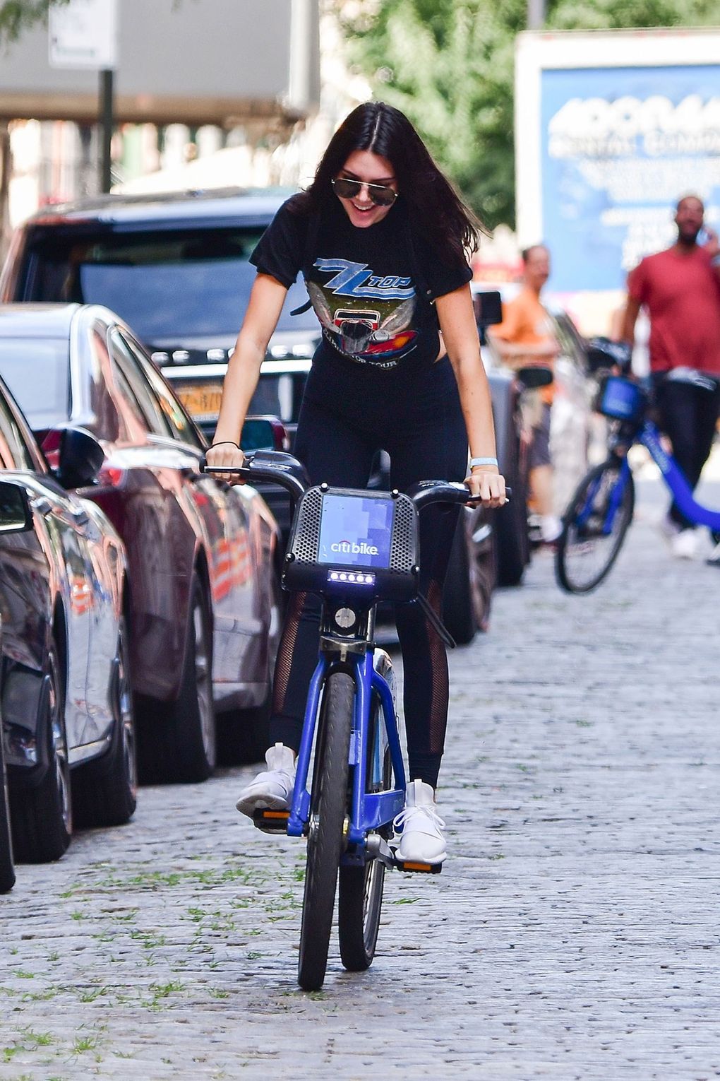 Kendal Jenner prefers to ride bicycles
