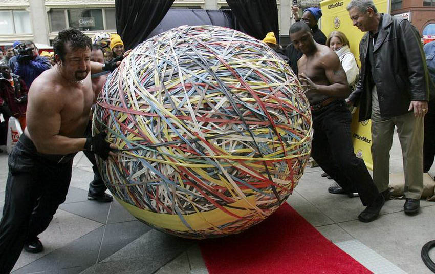 Largest rubber band ball