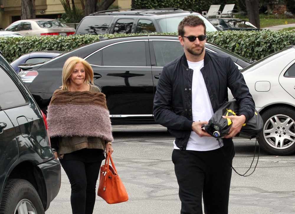 Bradley Cooper lives with his mom
