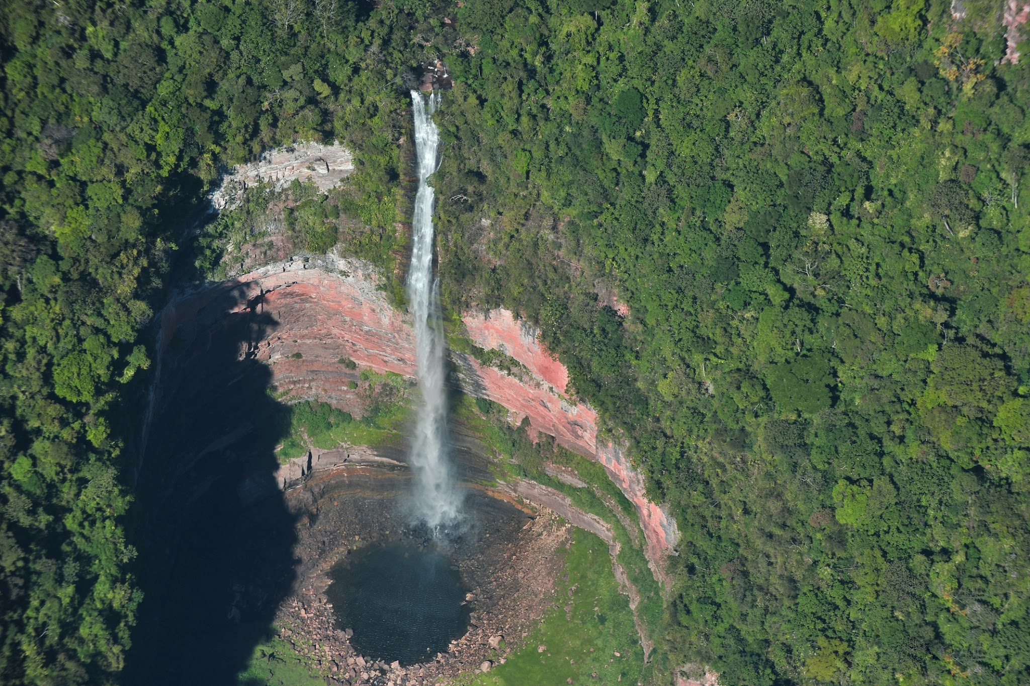Parijaro waterfall, Peru