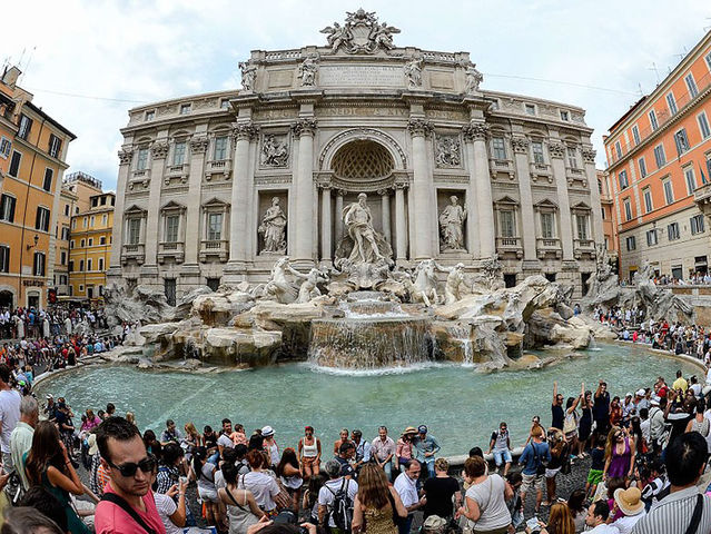 Trevi Fountain on a normal day