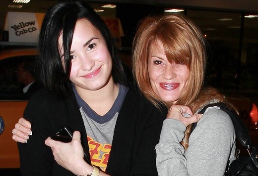 Demi's family supports her at all time