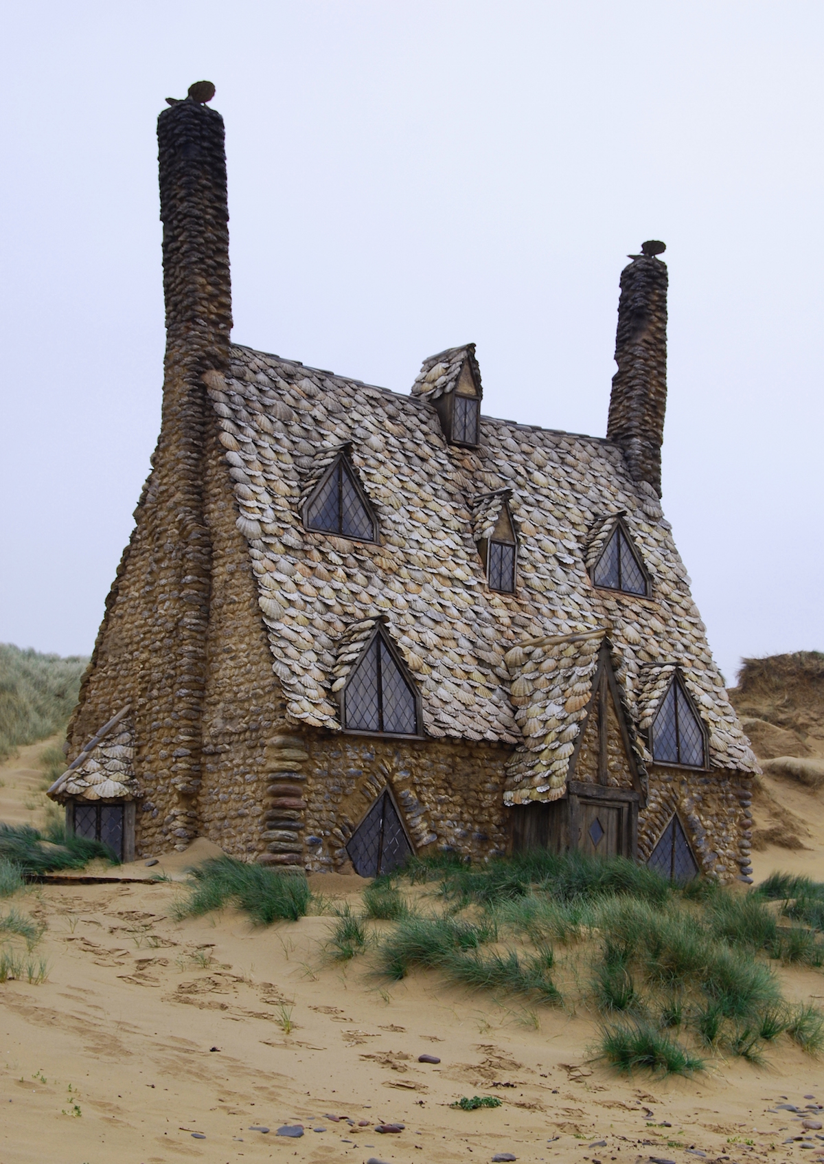 The quirky Harry Potter seashell hut actually existsed!